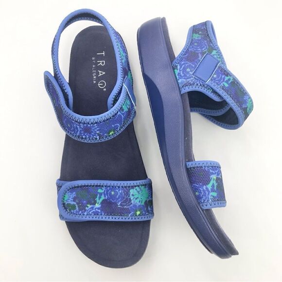 TRAQ by Alegria Blue Knit Back Strap Sport Sandals in Baby Bloomer - Picture 5 of 16